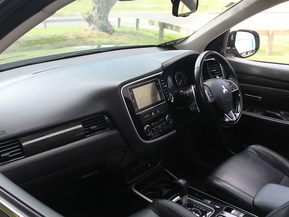 2016 Mitsubishi Outlander VRX 2.3L Diesel 4WD 7 Seater 6 Speed Auto