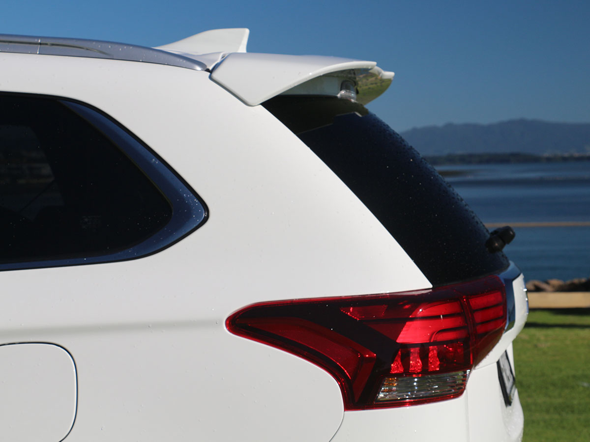 2021 Mitsubishi Outlander VRX PHEV 4WD