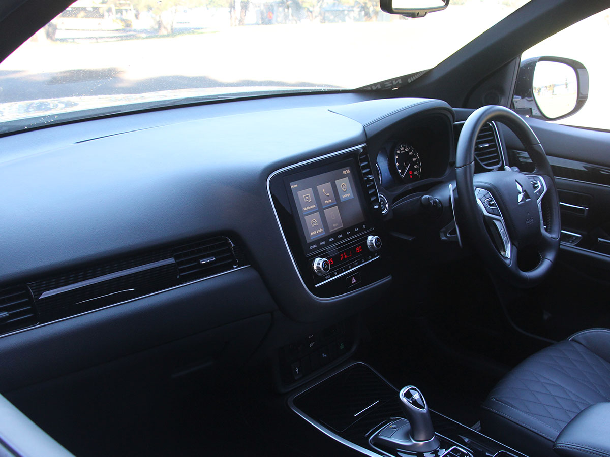 2021 Mitsubishi Outlander VRX PHEV 4WD