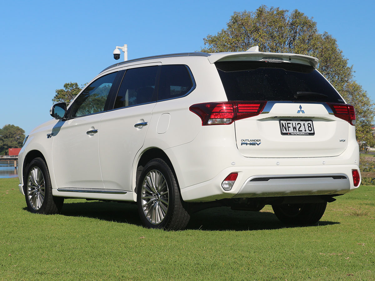 2021 Mitsubishi Outlander VRX PHEV 4WD