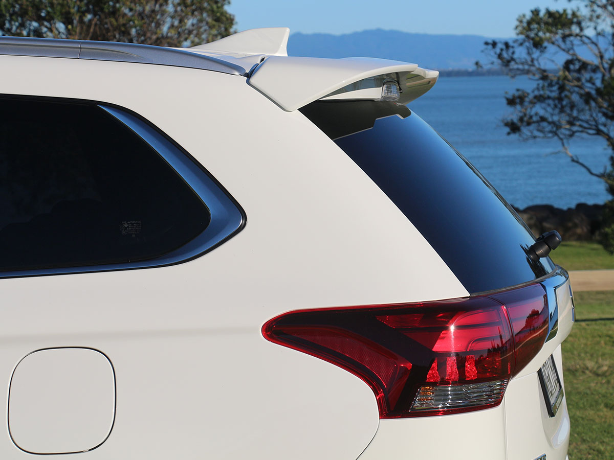 2021 Mitsubishi Outlander VRX PHEV 4WD