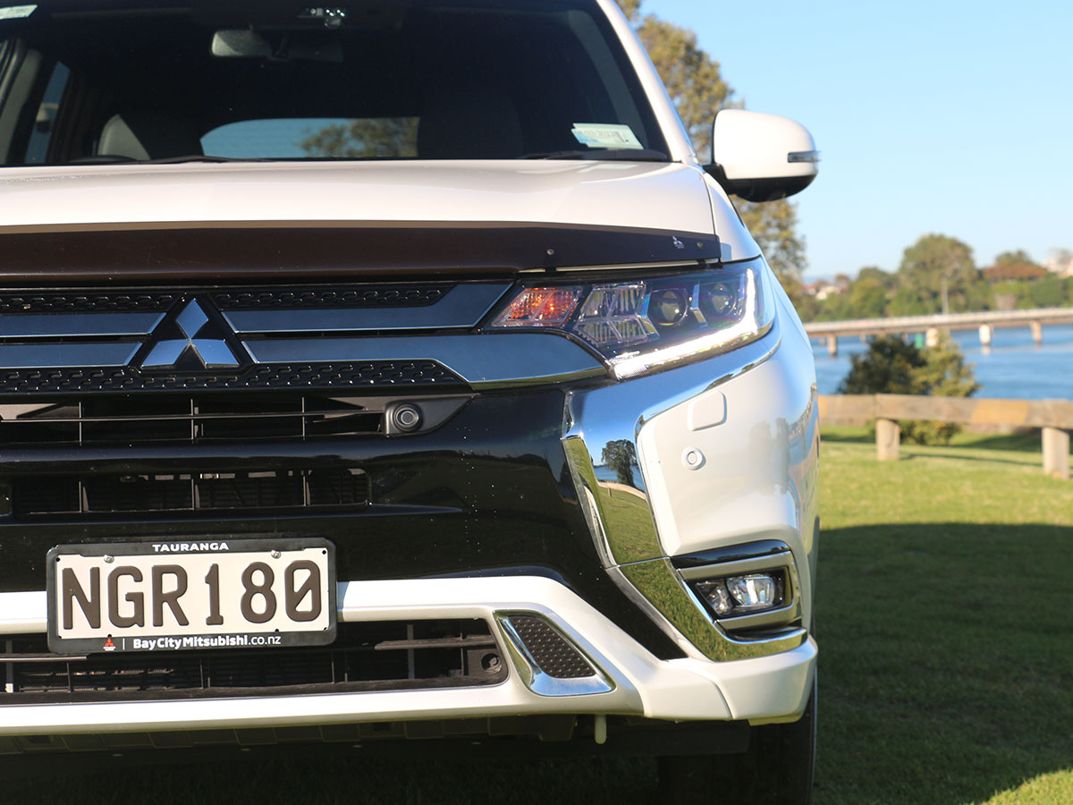 2021 Mitsubishi Outlander VRX PHEV 4WD