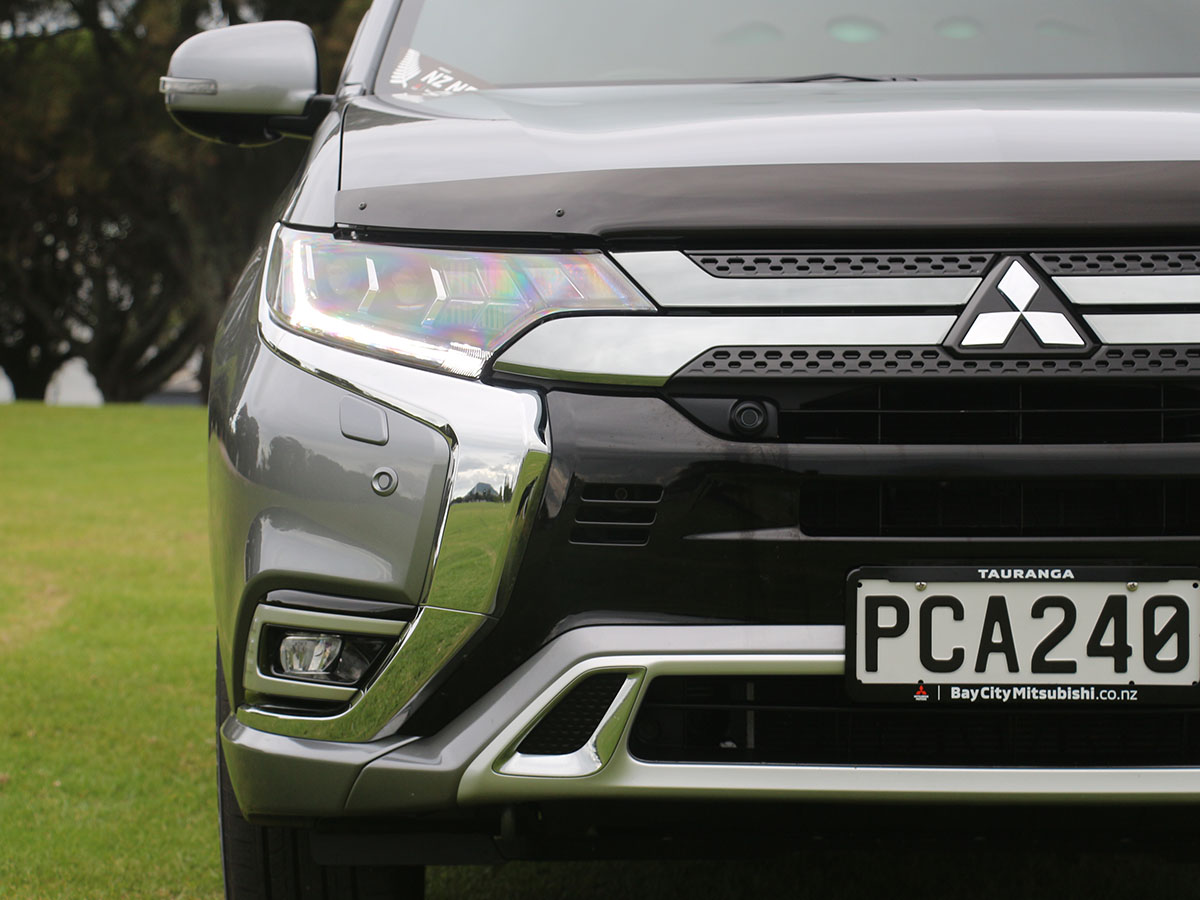 2021 Mitsubishi Outlander VRX PHEV 4WD