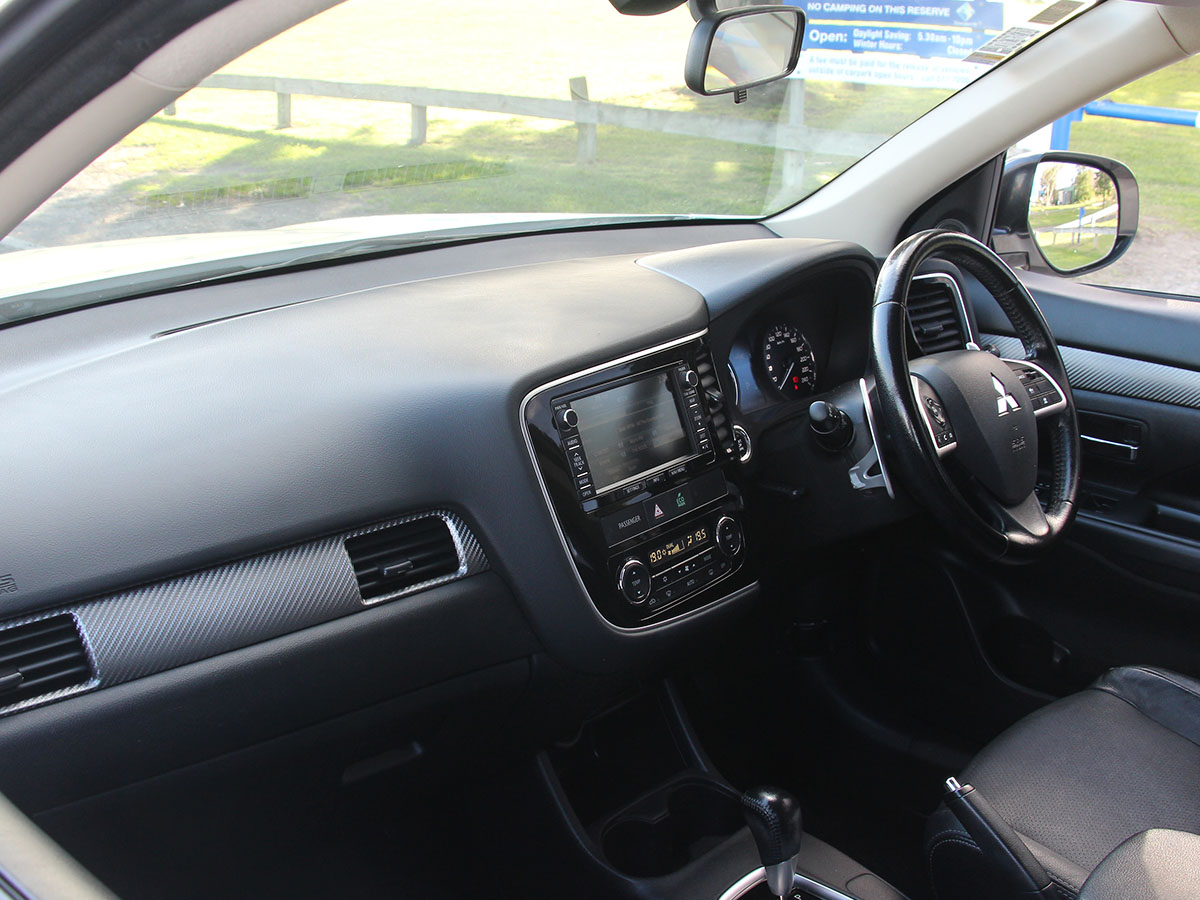 2015 Mitsubishi Outlander VRX 2.4L Petrol 4WD 7 Seater