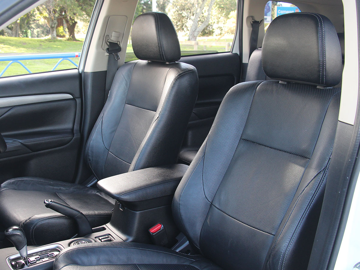 2015 Mitsubishi Outlander VRX 2.4L Petrol 4WD 7 Seater