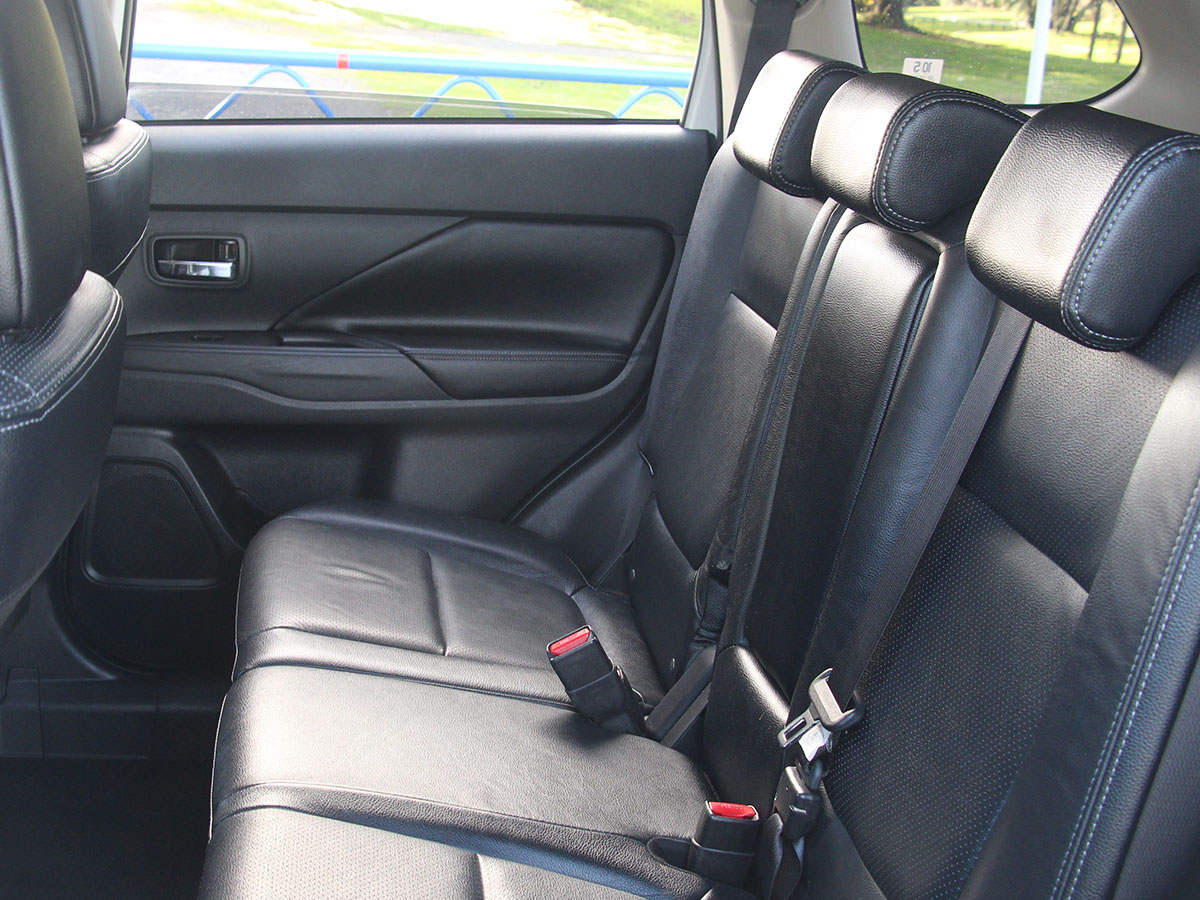 2015 Mitsubishi Outlander VRX 2.4L Petrol 4WD 7 Seater