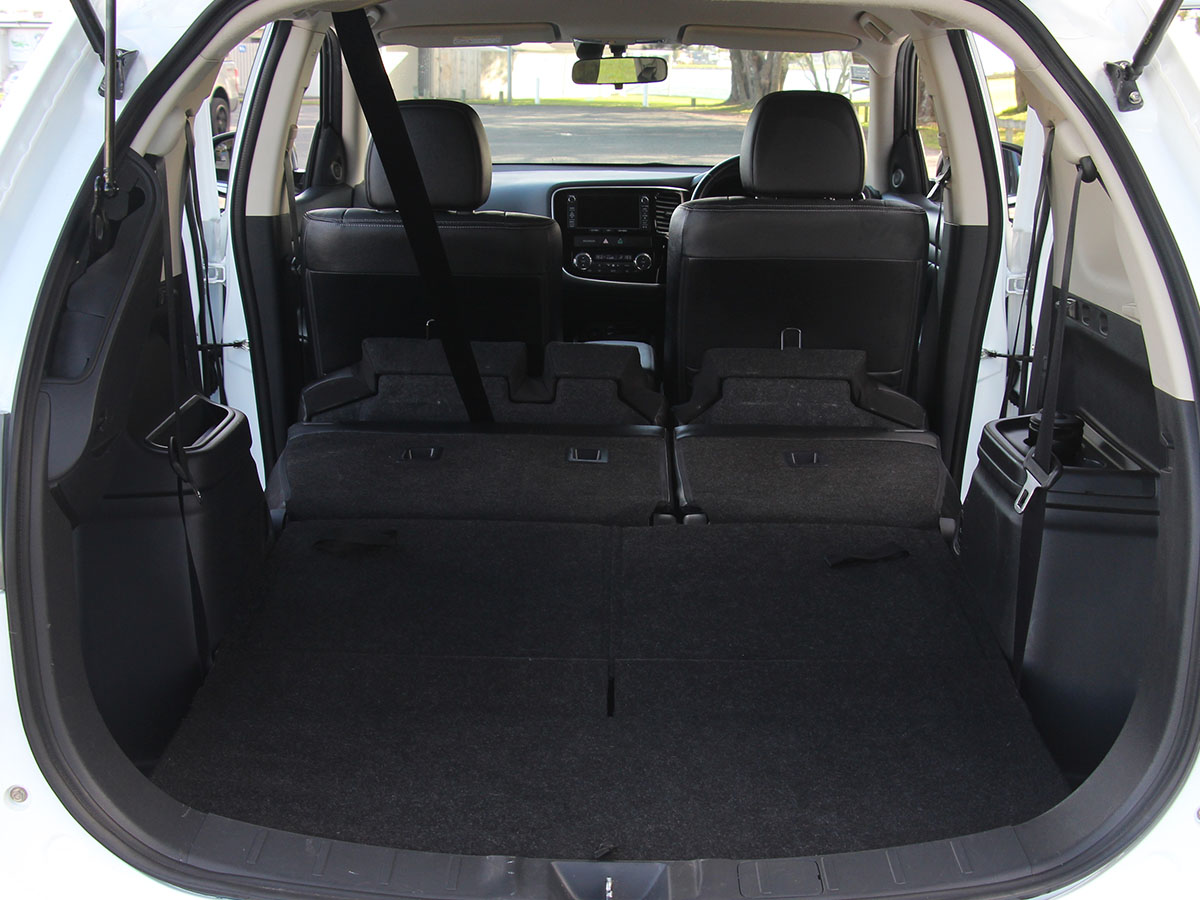 2015 Mitsubishi Outlander VRX 2.4L Petrol 4WD 7 Seater