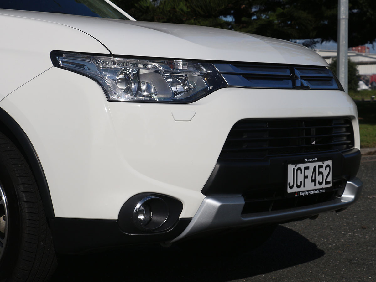 2015 Mitsubishi Outlander VRX 2.4L Petrol 4WD 7 Seater