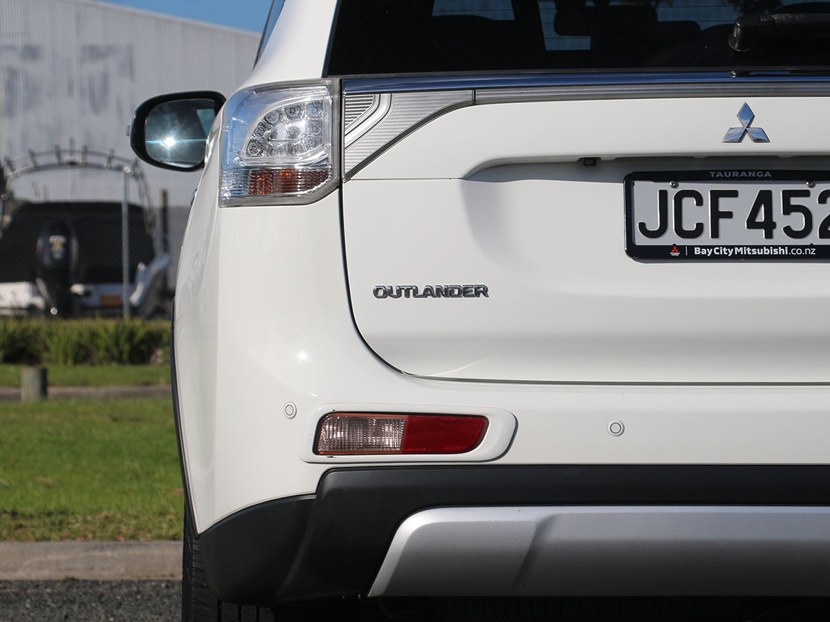 2015 Mitsubishi Outlander VRX 2.4L Petrol 4WD 7 Seater