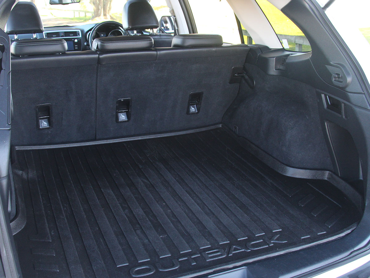 2017 Subaru Outback Premium 2.5L Petrol 4WD