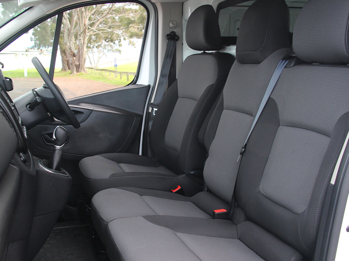 2020 Mitsubishi Express 2.0L Turbo Diesel 6 Speed Auto