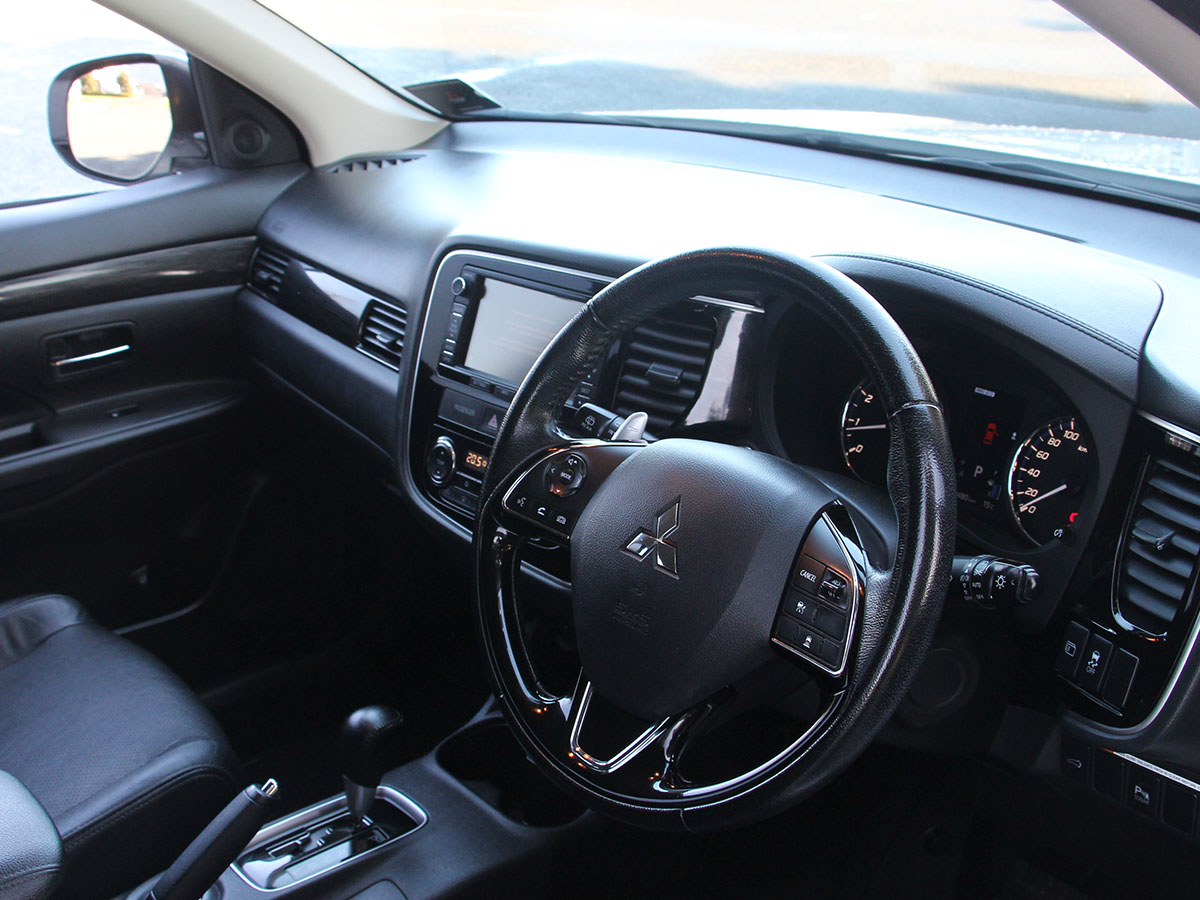 2016 Mitsubishi Outlander VRX 2.4L Petrol 4WD 7 Seater