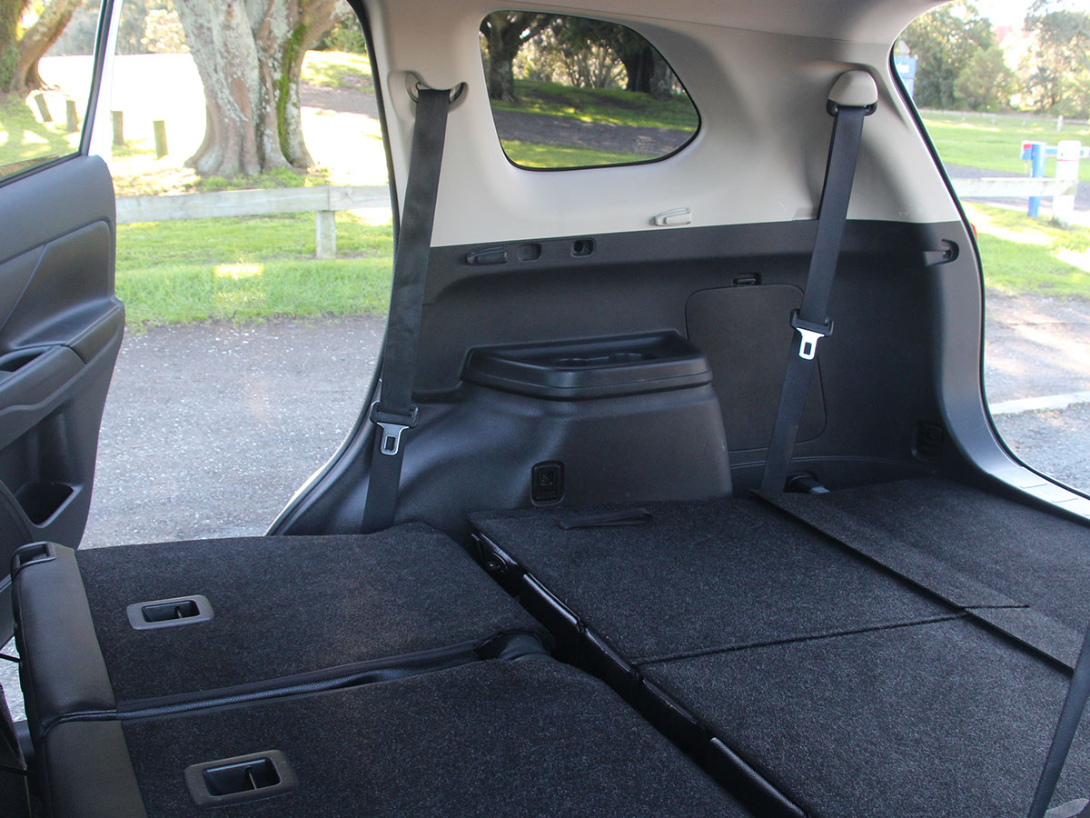 2016 Mitsubishi Outlander VRX 2.4L Petrol 4WD 7 Seater