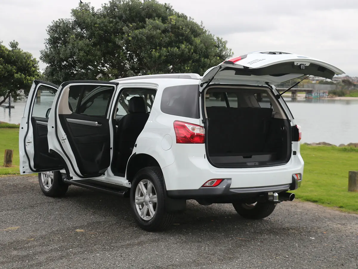 2015 Isuzu MU-X 3.0L Diesel 4WD 7 Seater