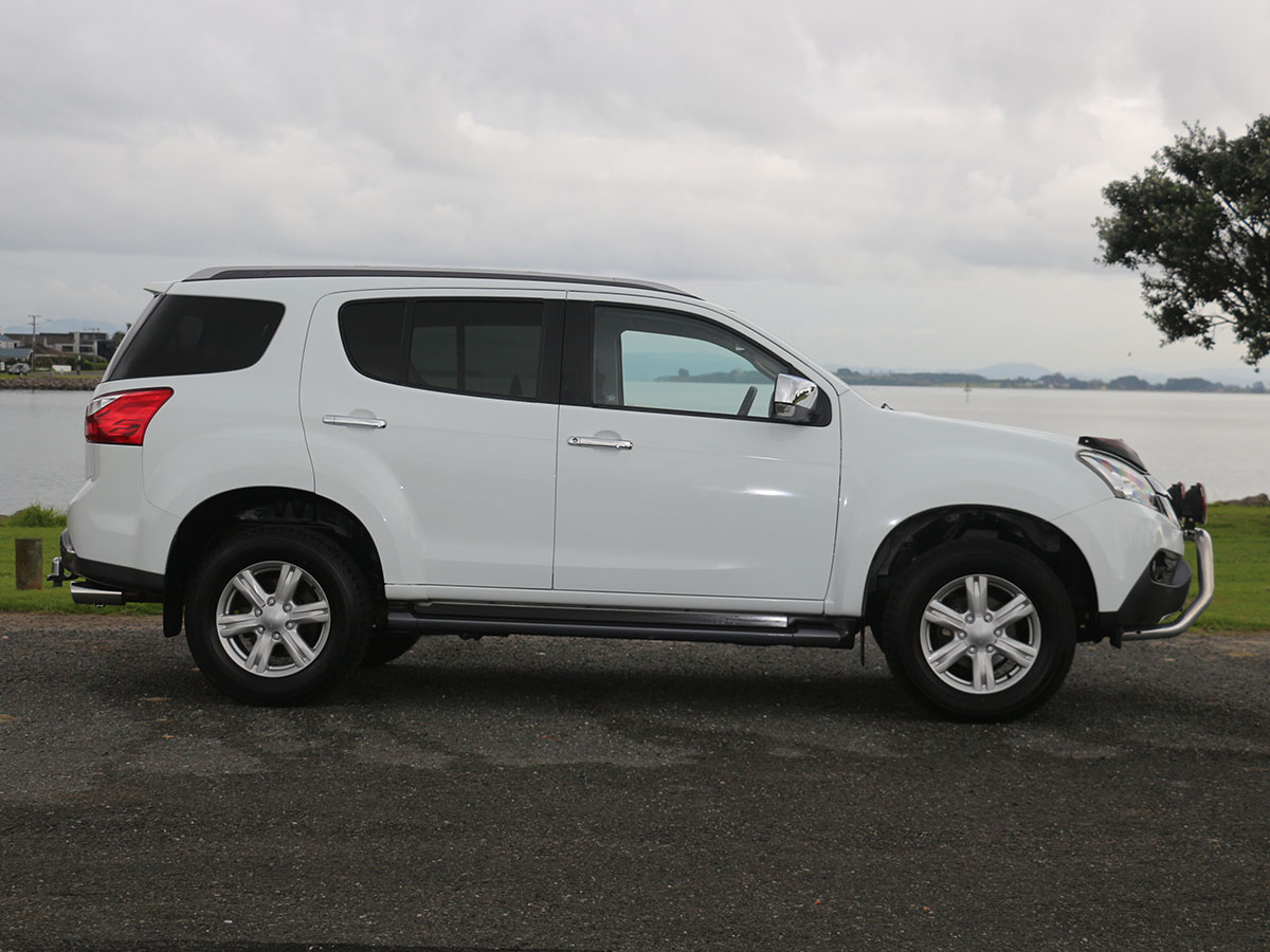 2015 Isuzu MU-X 3.0L Diesel 4WD 7 Seater