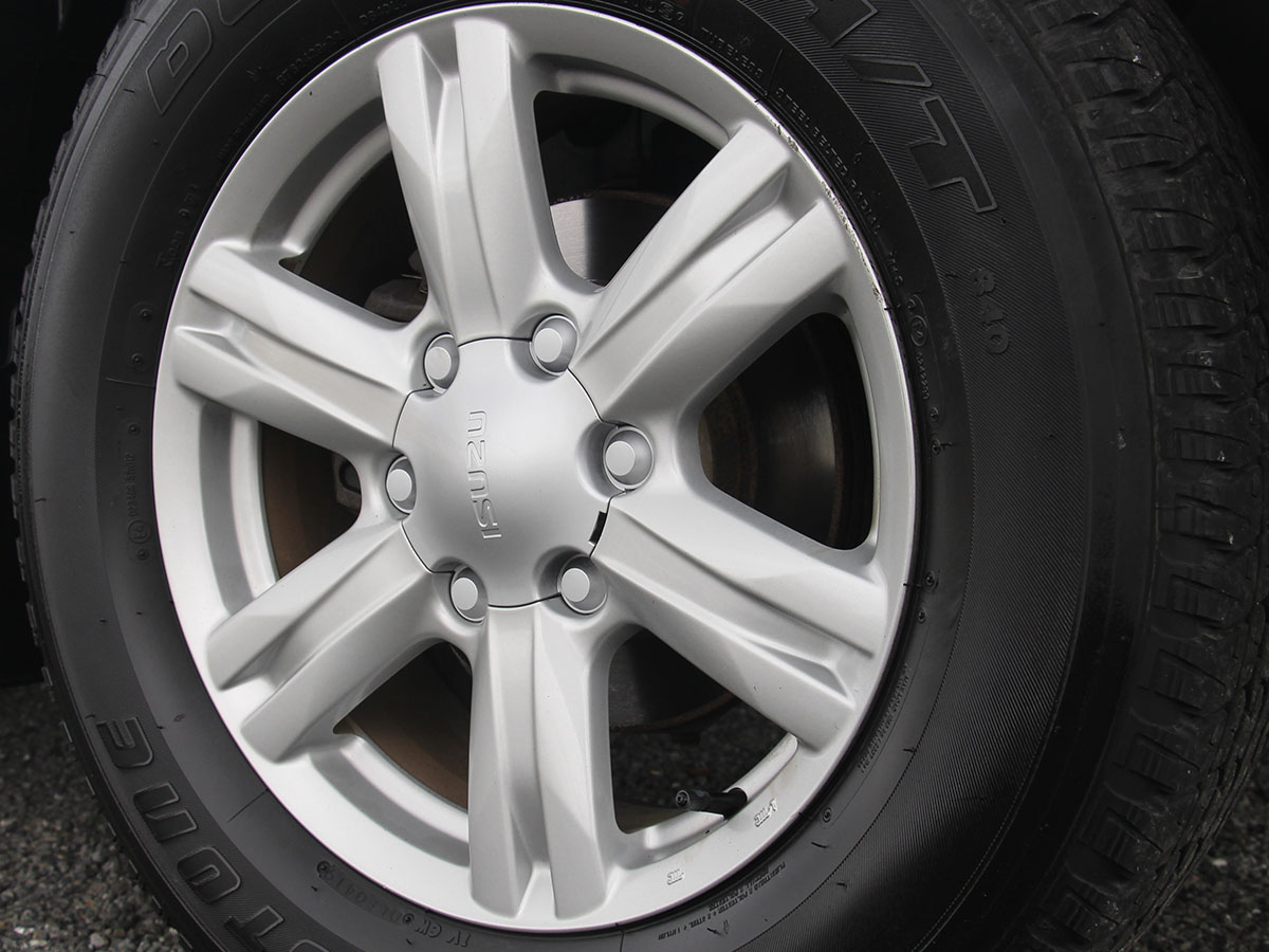 2015 Isuzu MU-X 3.0L Diesel 4WD 7 Seater