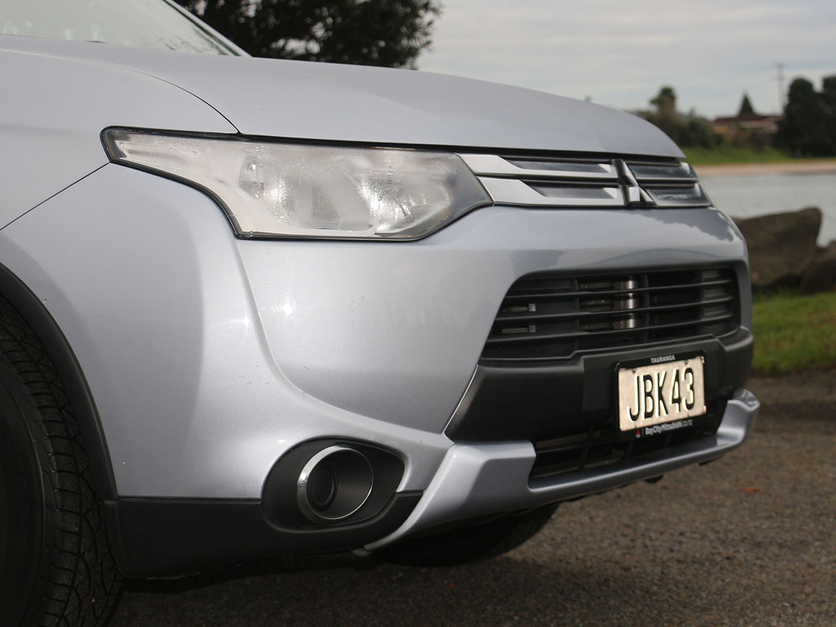2015 Mitsubishi Outlander LS 2.0L Petrol Auto