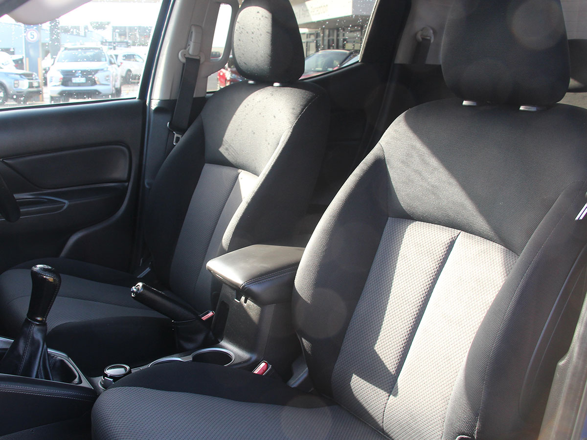 2019 Mitsubishi Triton GLXR 4WD 2.4L Diesel 6 Speed Manual