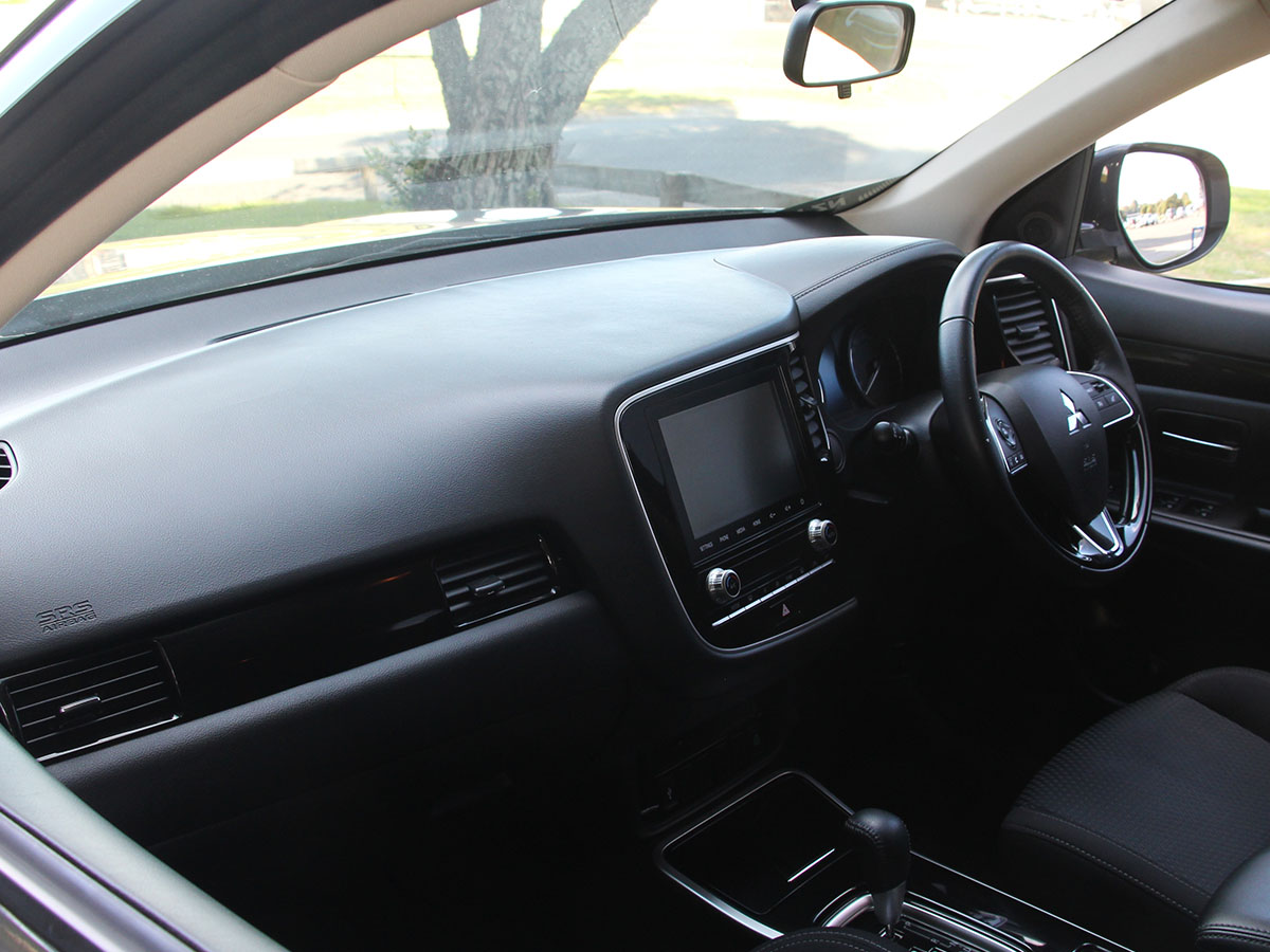 2020 Mitsubishi Outlander LS 2.4L Petrol 7 Seater Automatic