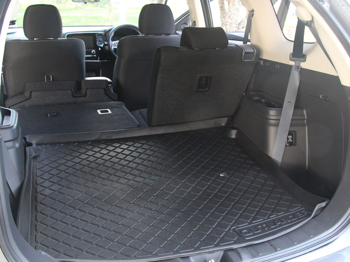 2020 Mitsubishi Outlander LS 2.4L Petrol 7 Seater Automatic