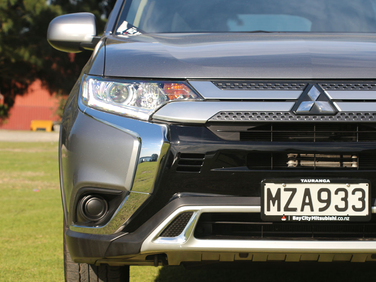 2020 Mitsubishi Outlander LS 2.4L Petrol 7 Seater Automatic