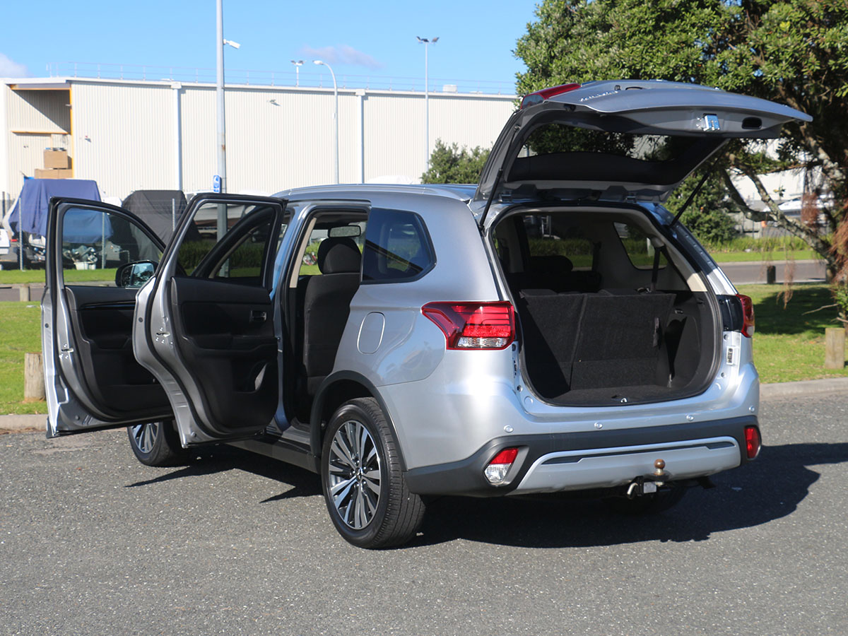 2019 Mitsubishi Outlander XLS 2.4L Petrol 4WD 7 Seater