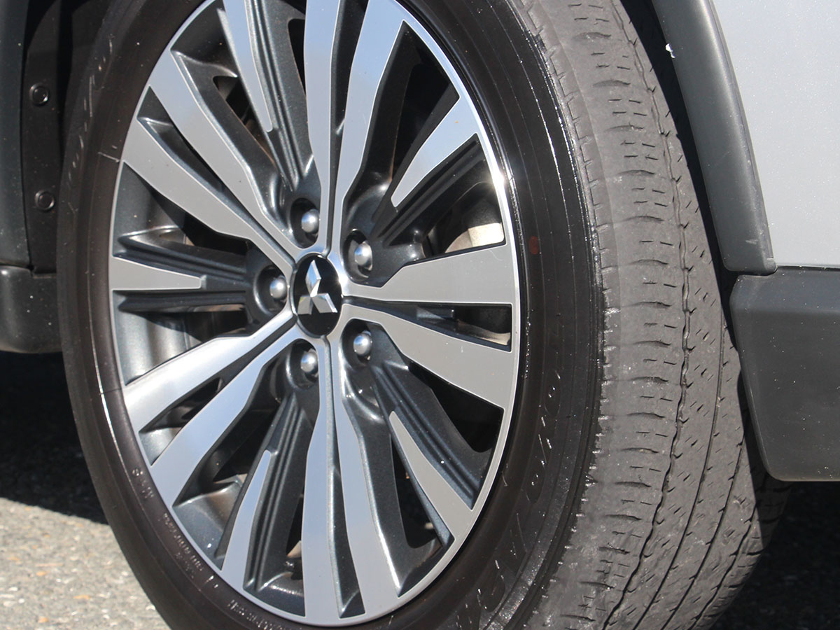 2019 Mitsubishi Outlander XLS 2.4L Petrol 4WD 7 Seater