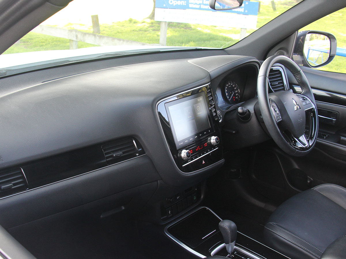 2020 Mitsubishi Outlander SPORT 2.4L Petrol 4WD 7 Seater