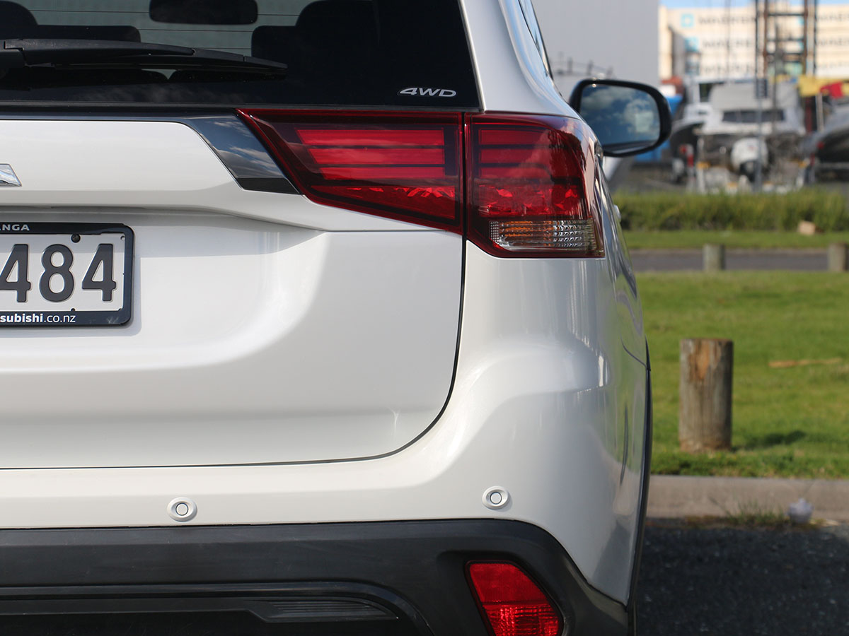 2020 Mitsubishi Outlander SPORT 2.4L Petrol 4WD 7 Seater