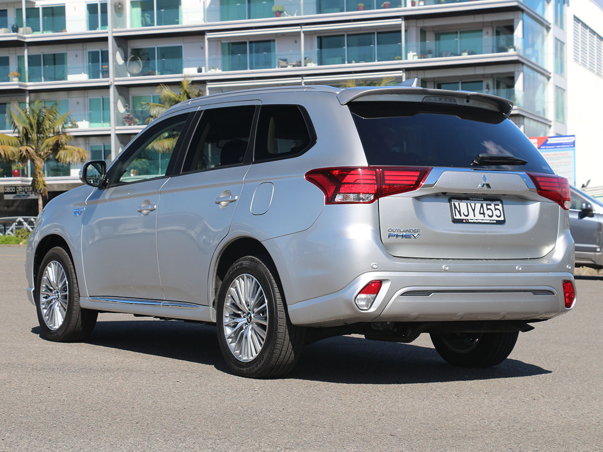 2021 Mitsubishi Outlander PHEV XLS 94kw 4WD