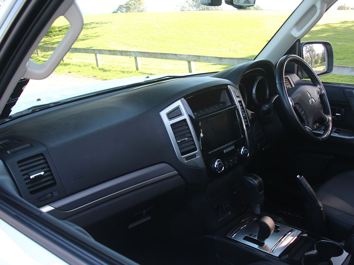 2021 Mitsubishi Pajero Exceed NND899