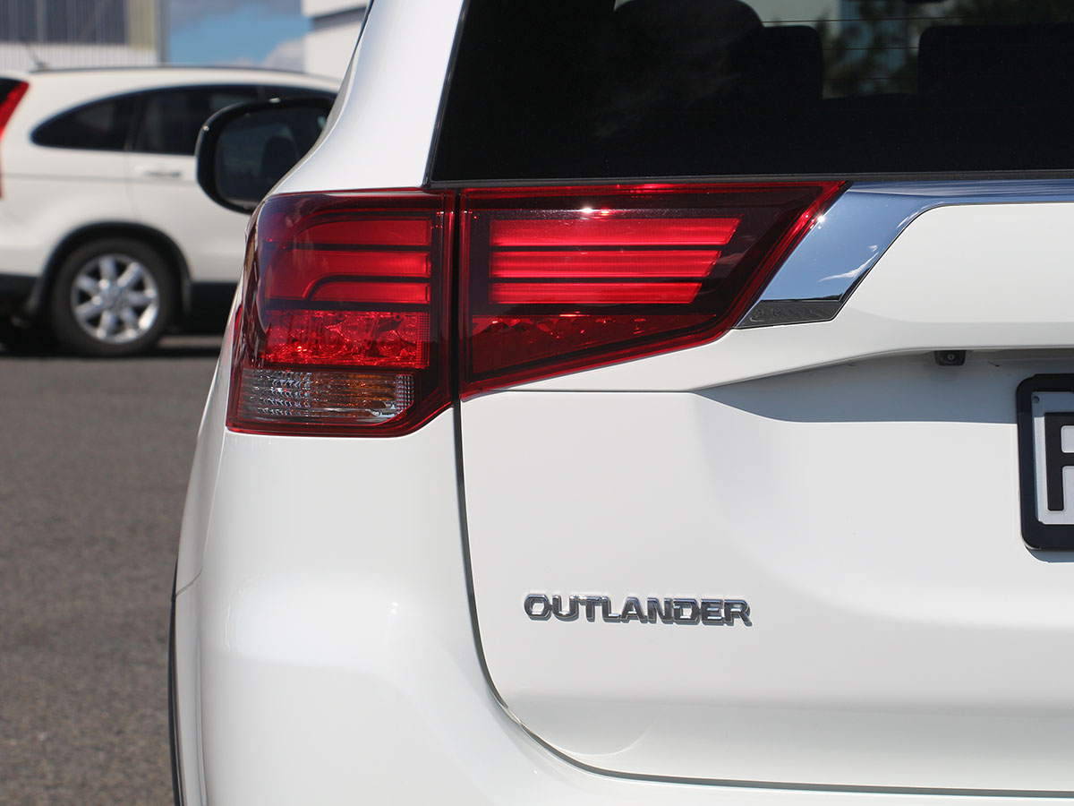 2022 Mitsubishi Outlander LS PCA194