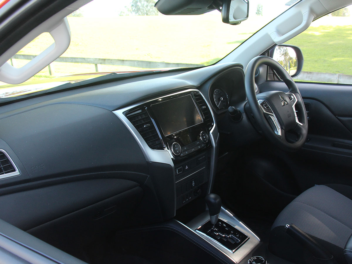 2022 Mitsubishi Triton Club Cab GLX 4WD 2.4L Diesel Turbo