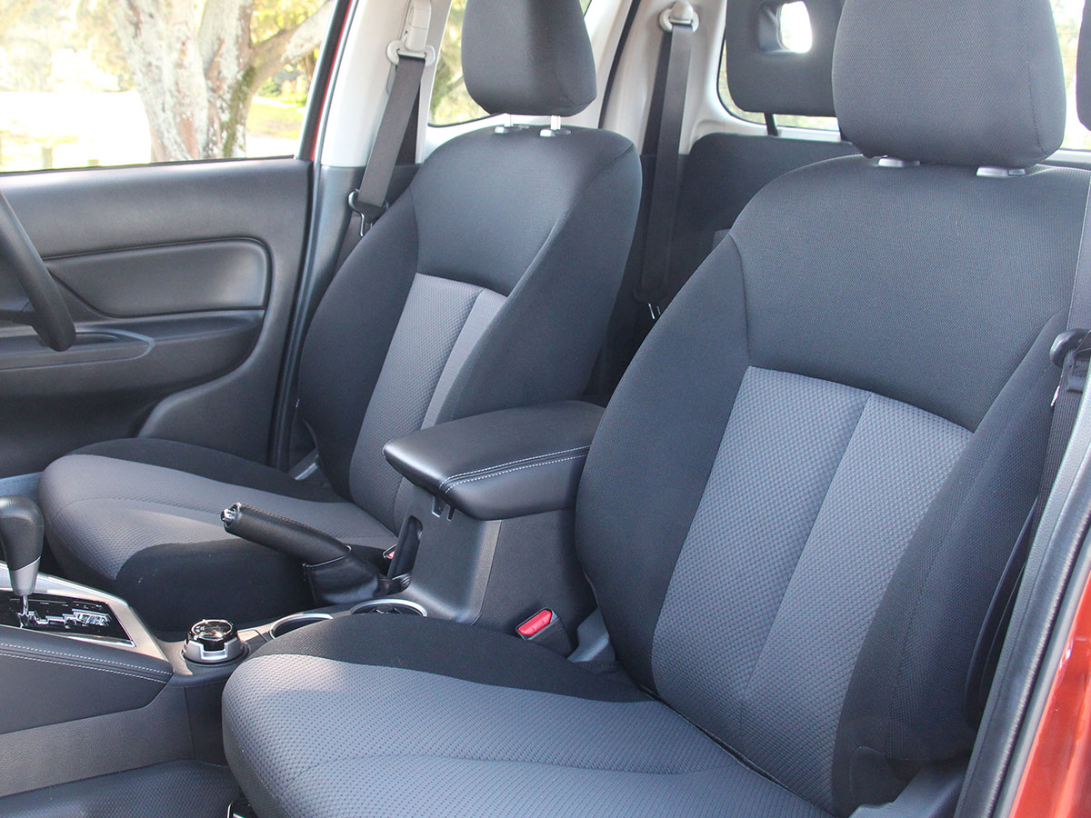 2022 Mitsubishi Triton Club Cab GLX 4WD 2.4L Diesel Turbo