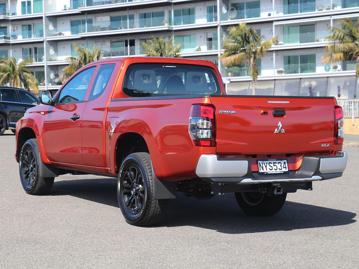 2022 Mitsubishi Triton Club Cab GLX 4WD 2.4L Diesel Turbo