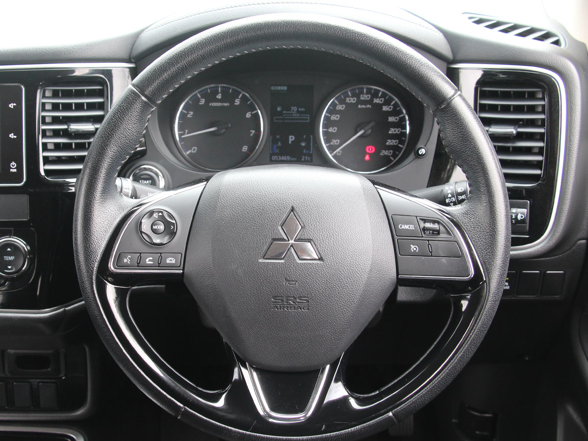 2017 Mitsubishi Outlander LS 2.4L Petrol 4wd 7 Seater Automatic