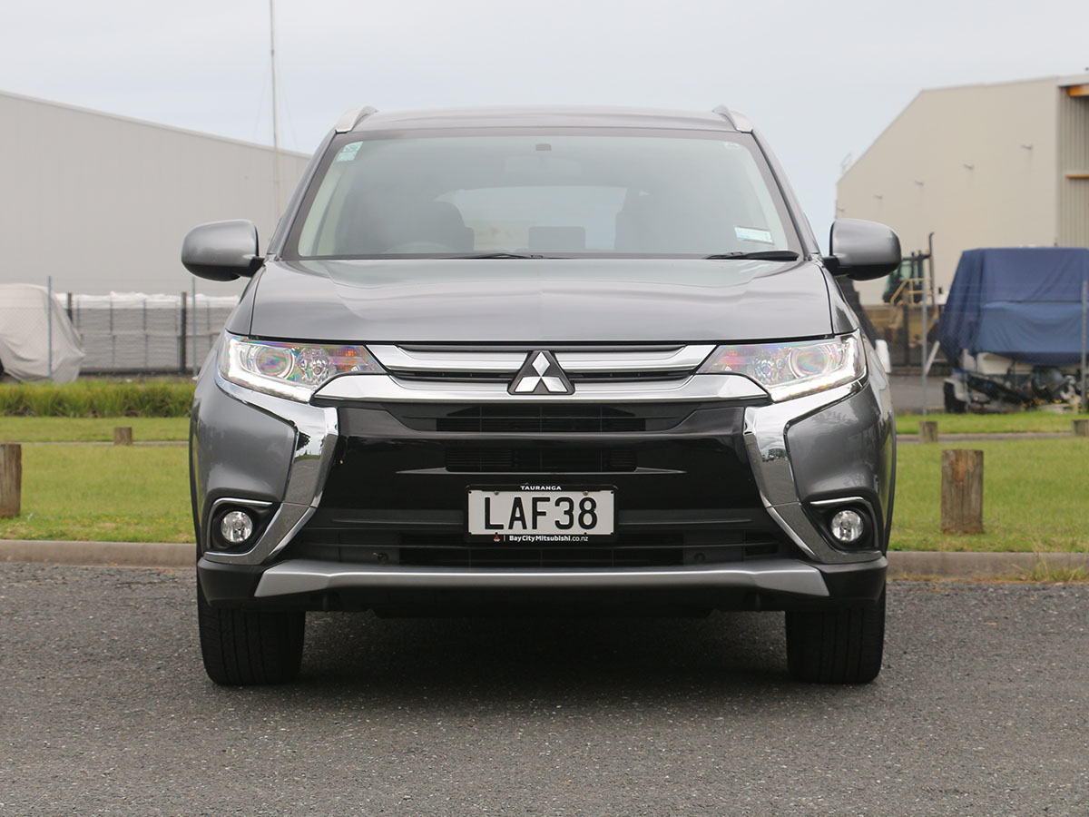 2017 Mitsubishi Outlander LS 2.4L Petrol 4wd 7 Seater Automatic