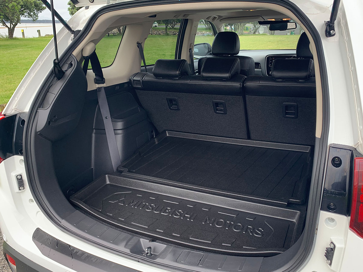 2017 Mitsubishi Outlander VRX 2.3L Diesel 4WD 6 Speed Auto