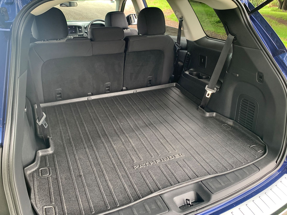 2019 Nissan Pathfinder ST 3.5L Petrol 4WD 7 Seater