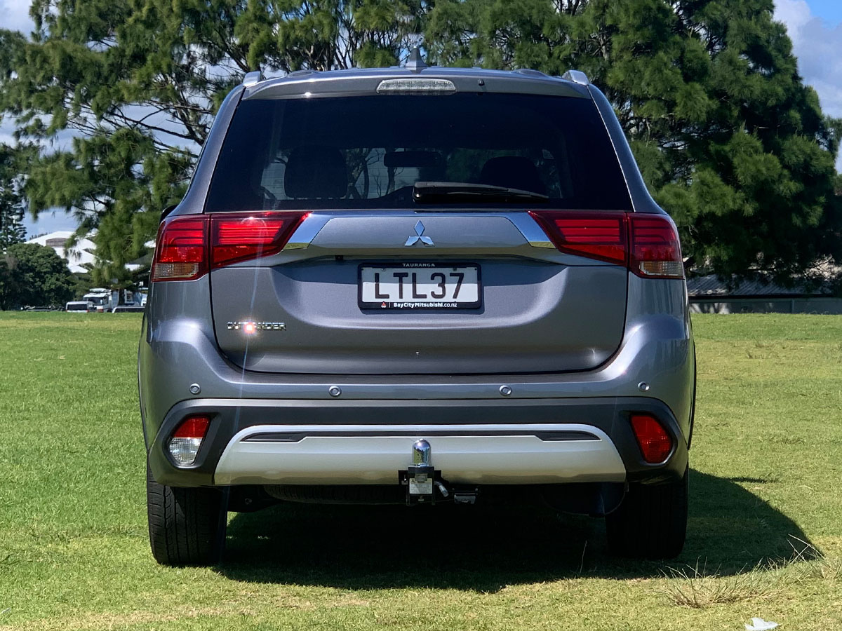 2018 Mitsubishi Outlander LS 2.4L Petrol 7 Seater