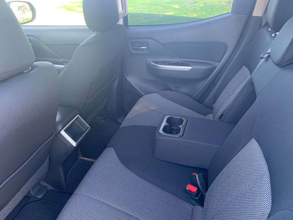 2022 Mitsubishi Triton GLSB 4WD 2.4L Diesel Turbo 6 Speed Auto