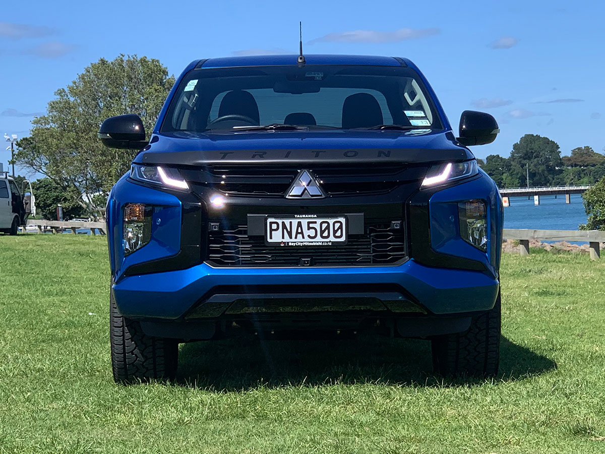 2022 Mitsubishi Triton GLSB 4WD 2.4L Diesel Turbo 6 Speed Auto