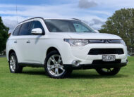 2014 Mitsubishi Outlander 2.4L Petrol VRX 4WD 7 Seater