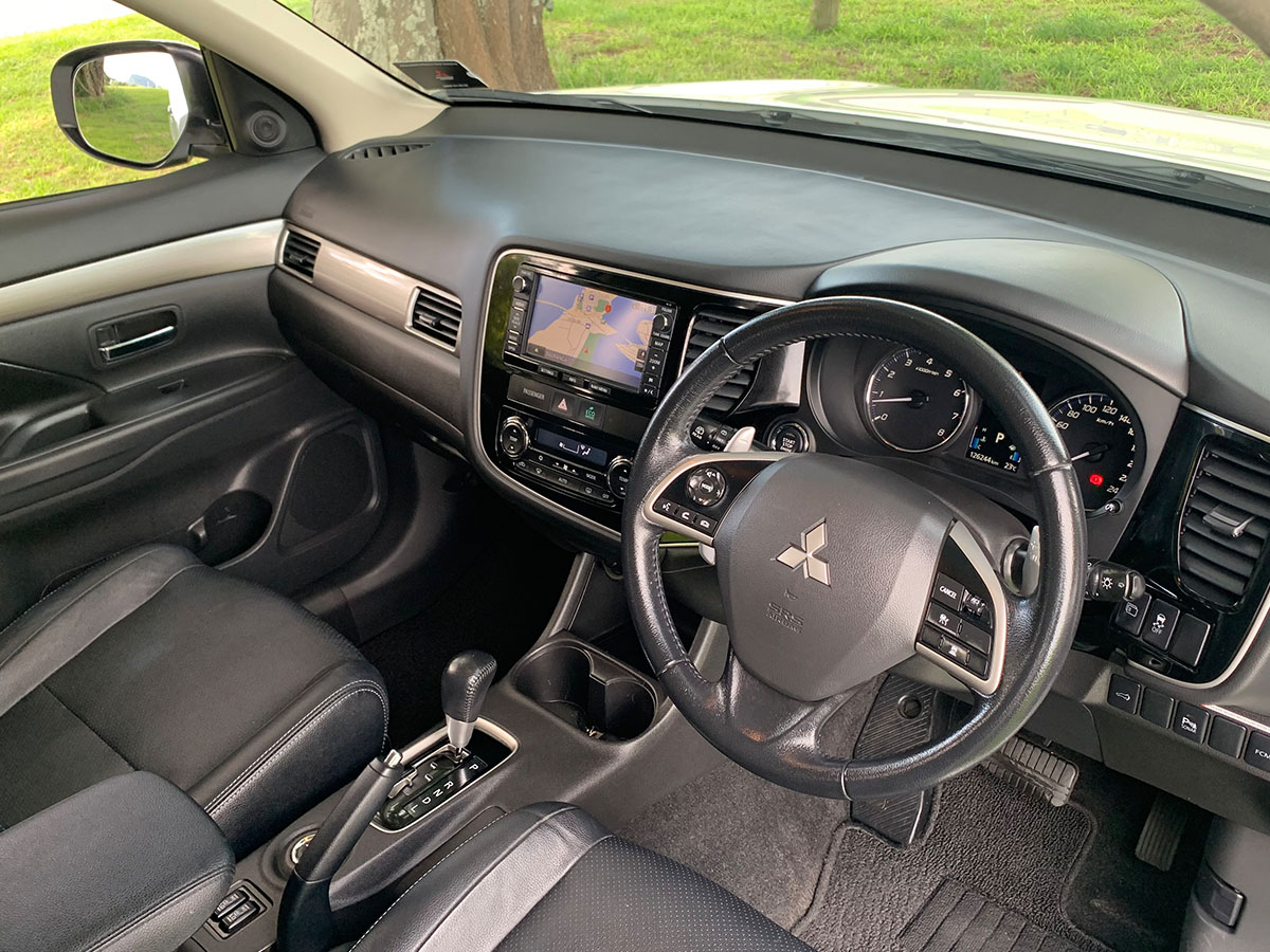 2014 Mitsubishi Outlander 2.4L Petrol VRX 4WD 7 Seater