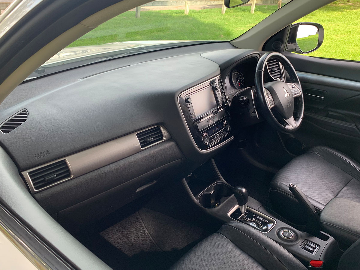 2014 Mitsubishi Outlander 2.4L Petrol VRX 4WD 7 Seater