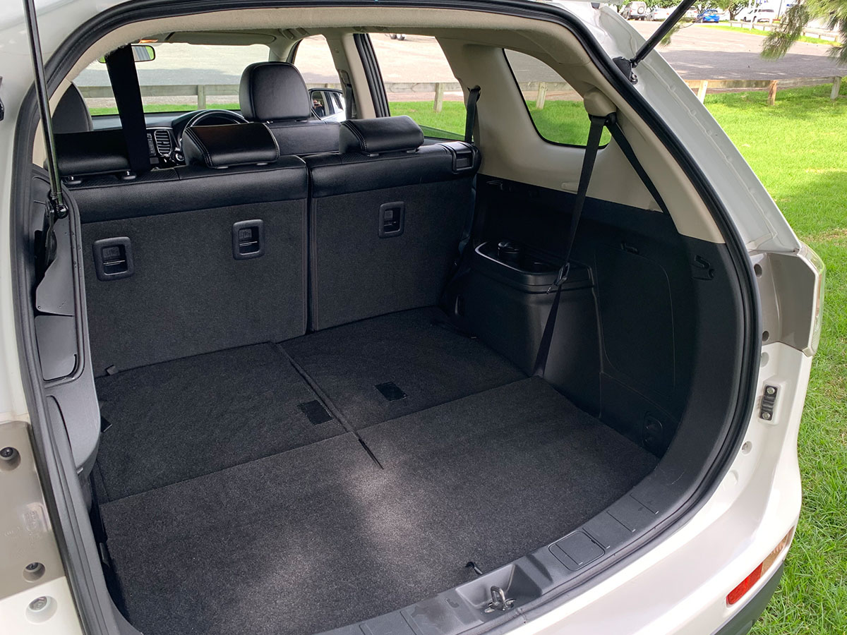 2014 Mitsubishi Outlander 2.4L Petrol VRX 4WD 7 Seater