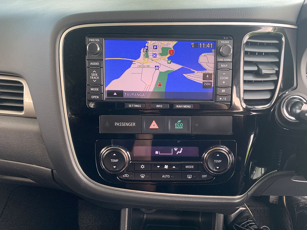 2014 Mitsubishi Outlander 2.4L Petrol VRX 4WD 7 Seater