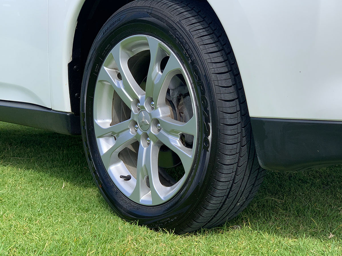 2014 Mitsubishi Outlander 2.4L Petrol VRX 4WD 7 Seater