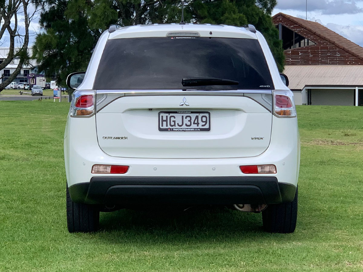 2014 Mitsubishi Outlander 2.4L Petrol VRX 4WD 7 Seater