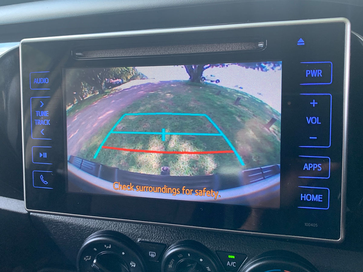 2017 Toyota Hilux SR 2.8L Diesel 4WD 6 Gear Auto